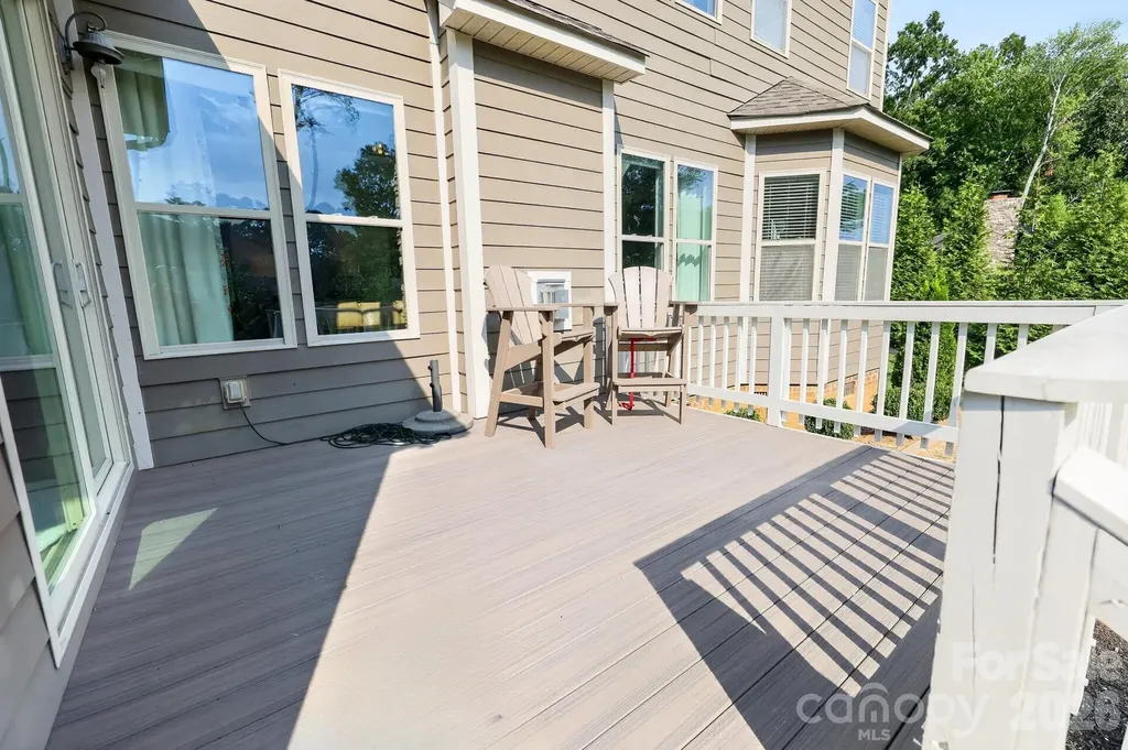 1016 Kara Court Matthews NC 28104