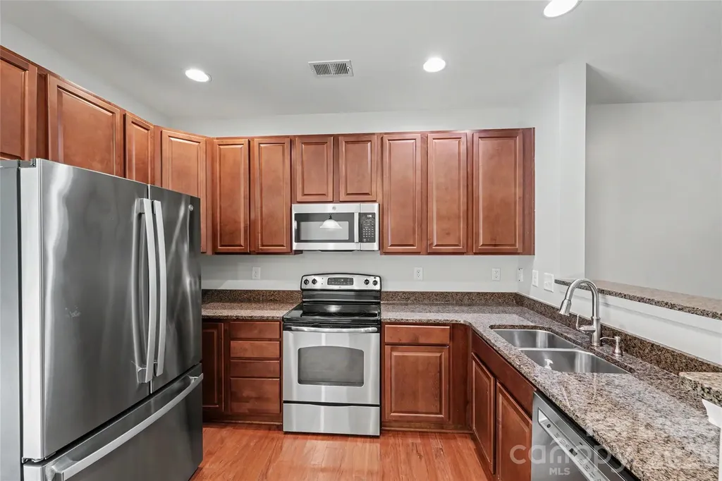 13983 Singleleaf Lane Charlotte NC 28278