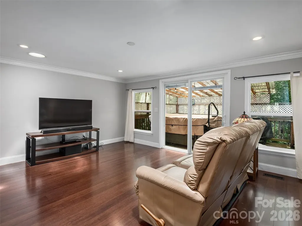 8 Mulberry Court Arden NC 28704