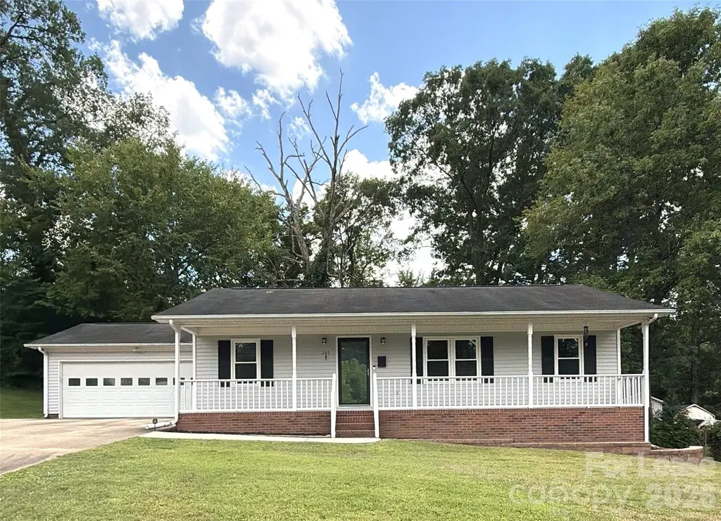205 W Nims Avenue Mount Holly NC 28120