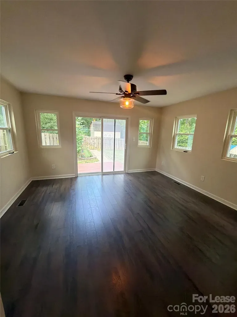 205 W Nims Avenue Mount Holly NC 28120
