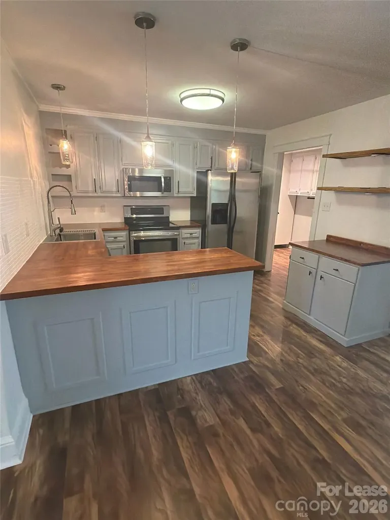 205 W Nims Avenue Mount Holly NC 28120
