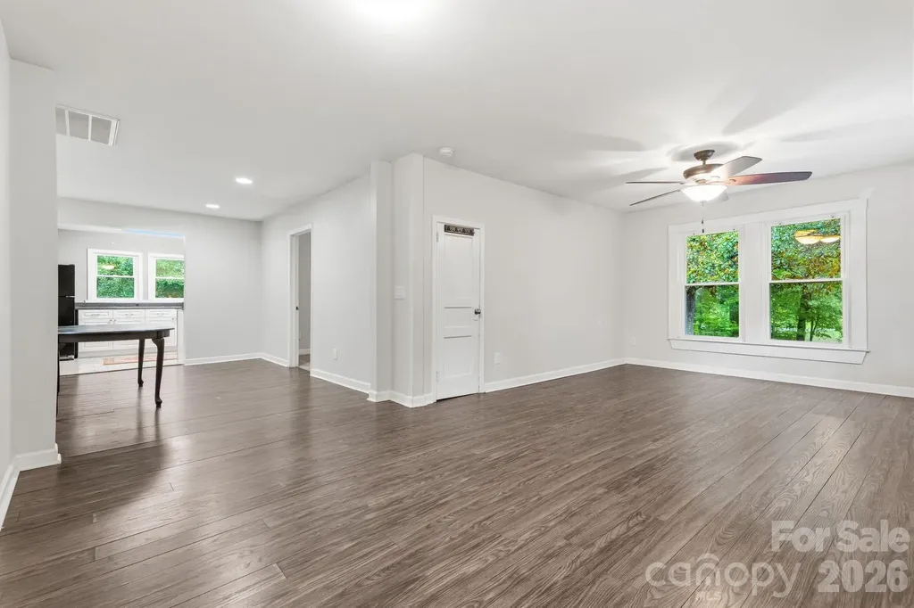 192 Flower House Loop Troutman NC 28166