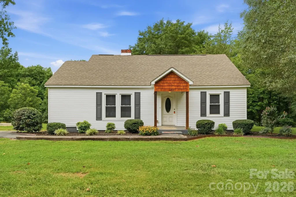 192 Flower House Loop Troutman NC 28166
