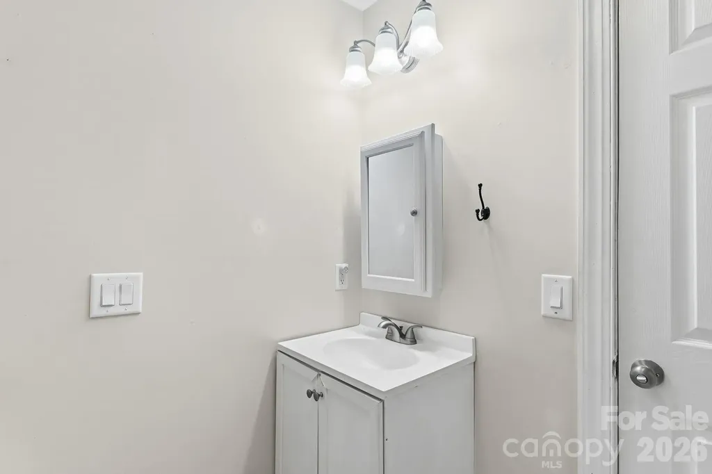 192 Flower House Loop Troutman NC 28166
