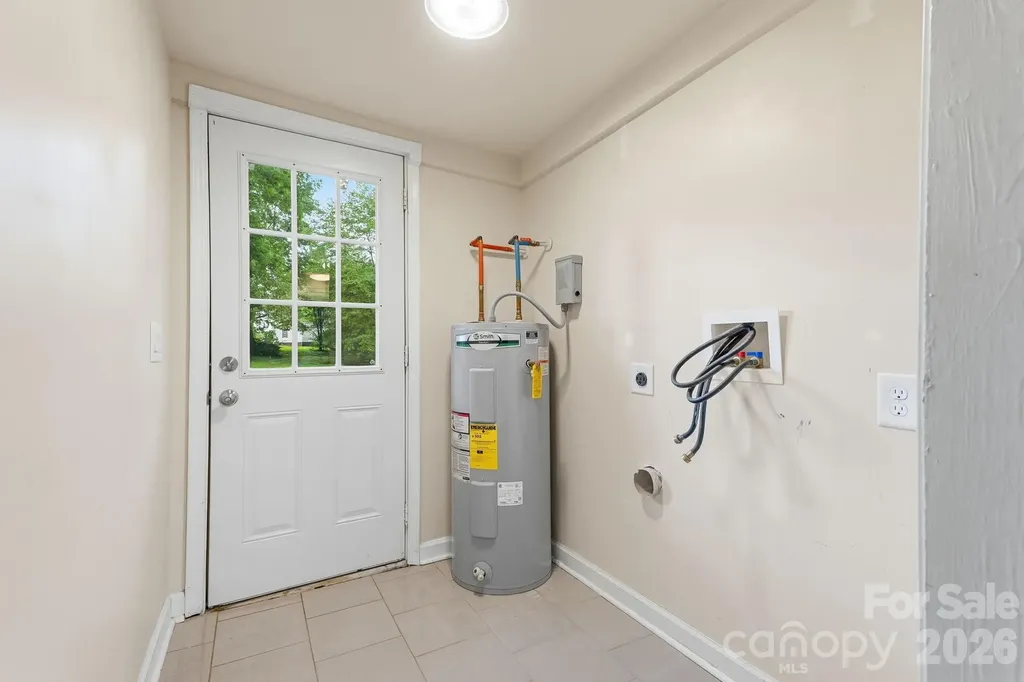 192 Flower House Loop Troutman NC 28166