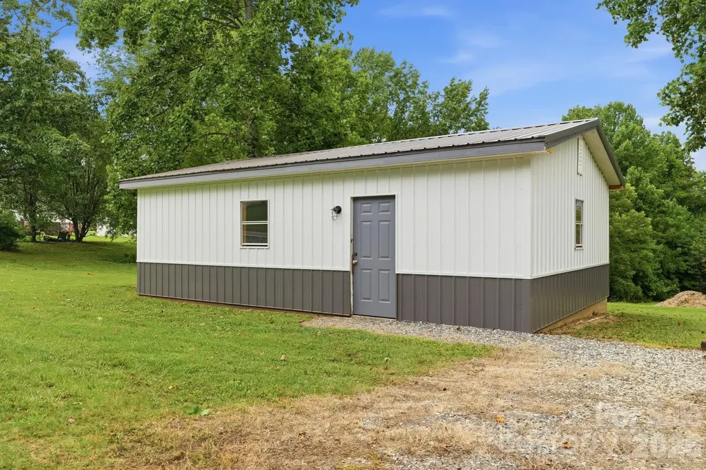 192 Flower House Loop Troutman NC 28166