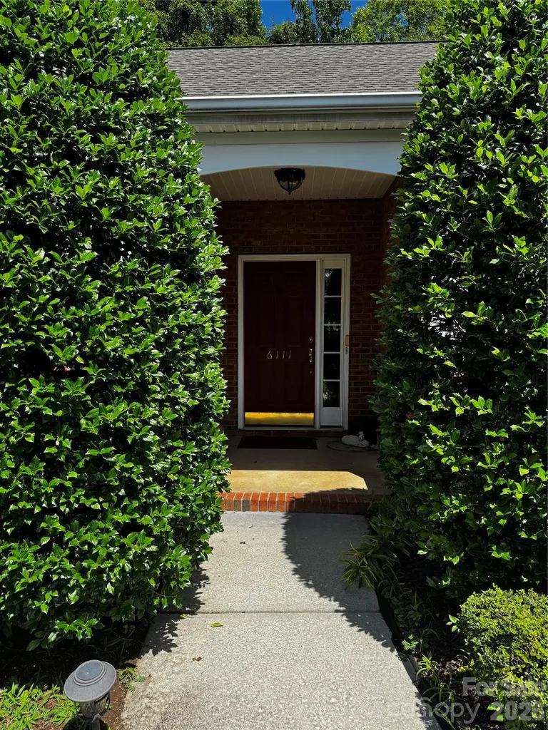 6111 Maple Leaf Avenue Harrisburg NC 28075