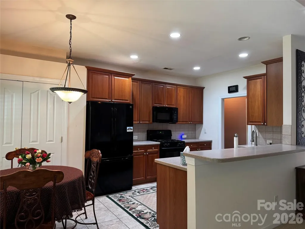 6111 Maple Leaf Avenue Harrisburg NC 28075
