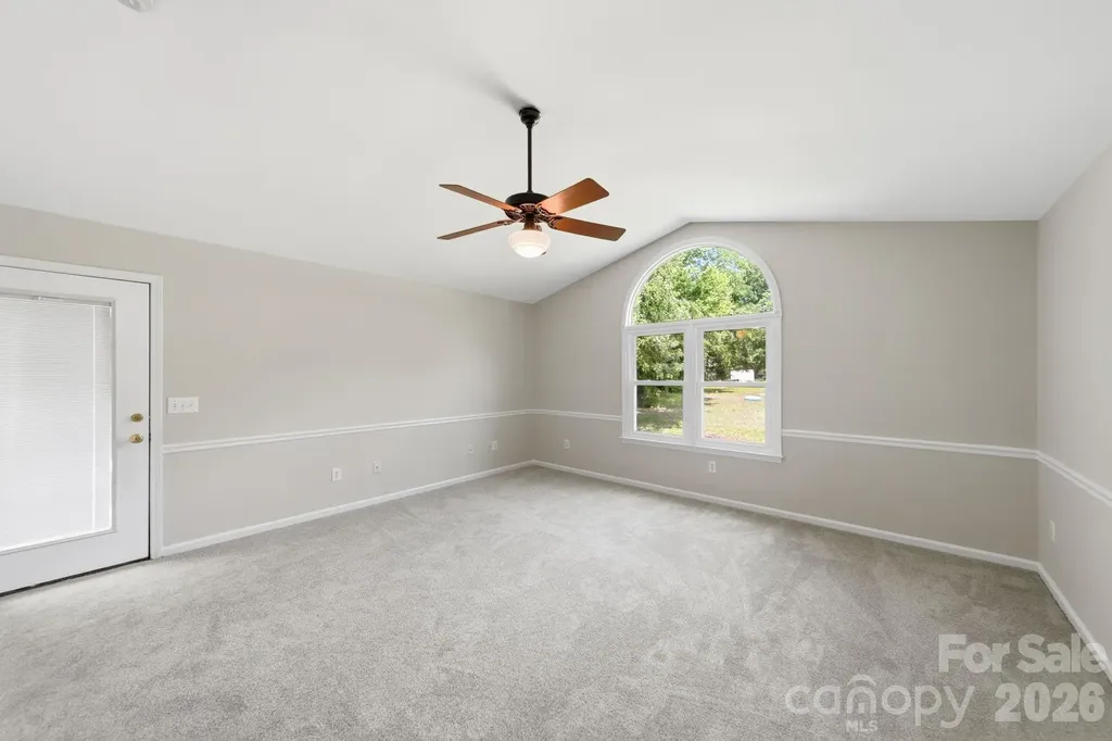 617 Autumn Drive Harrisburg NC 28075