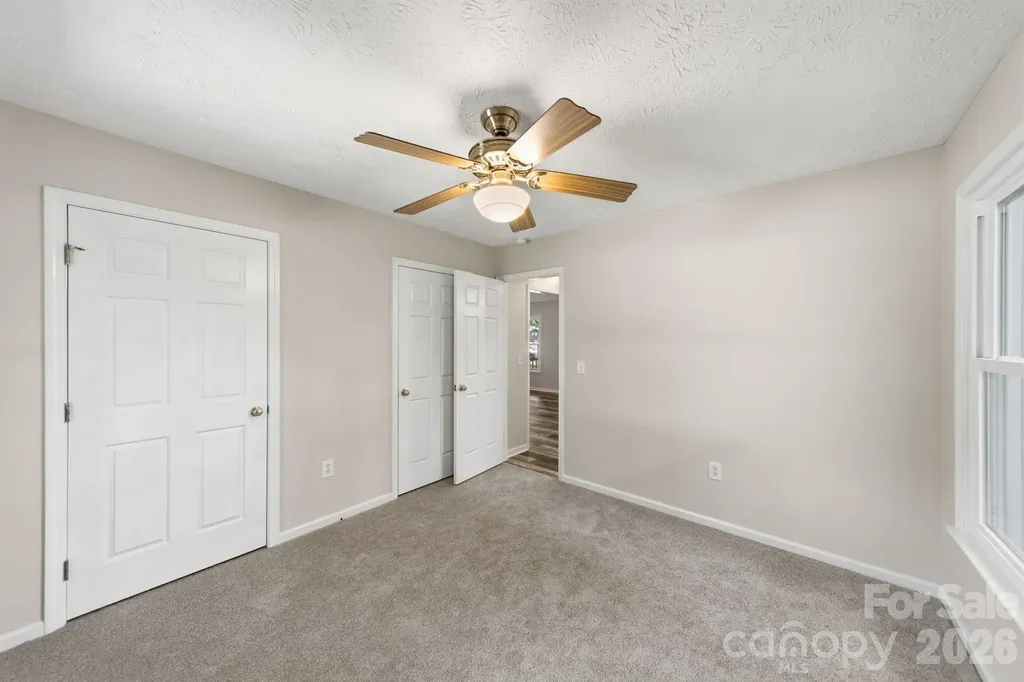 617 Autumn Drive Harrisburg NC 28075