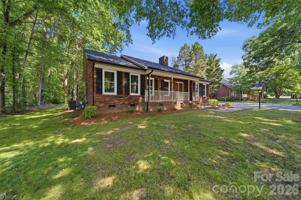 617 Autumn Drive Harrisburg NC 28075