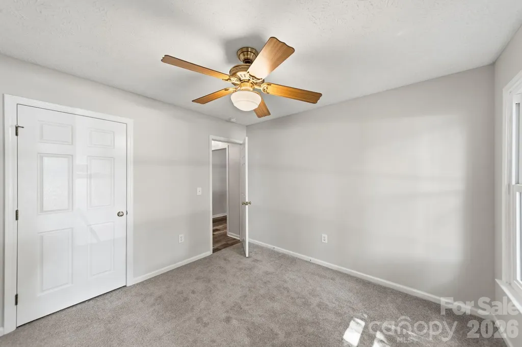 617 Autumn Drive Harrisburg NC 28075
