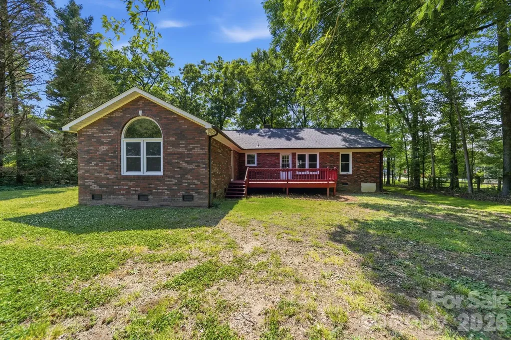 617 Autumn Drive Harrisburg NC 28075