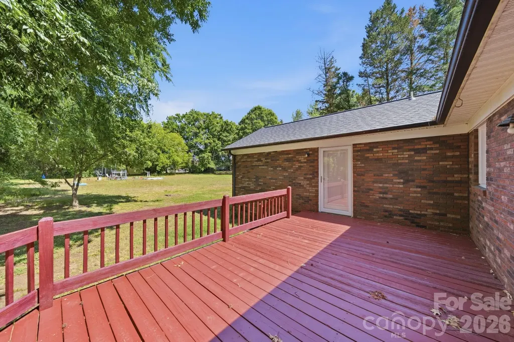 617 Autumn Drive Harrisburg NC 28075