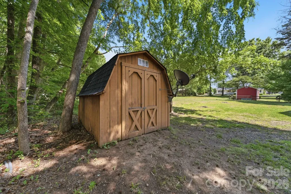 617 Autumn Drive Harrisburg NC 28075