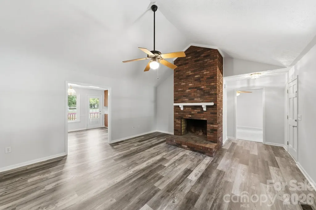 617 Autumn Drive Harrisburg NC 28075