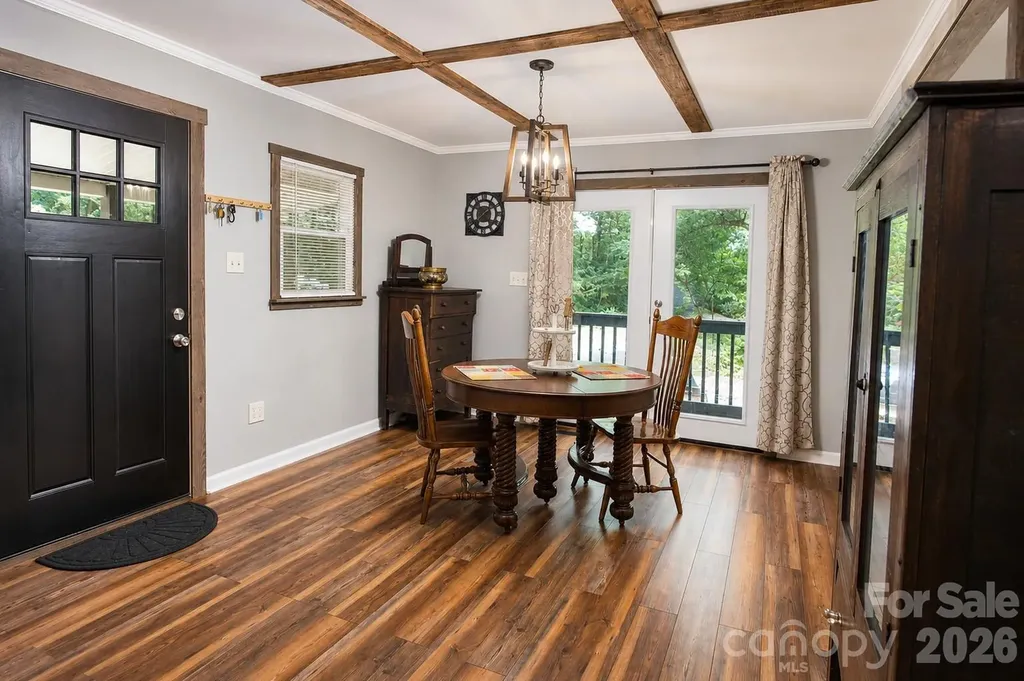 47 Caribou Lane Burnsville NC 28714