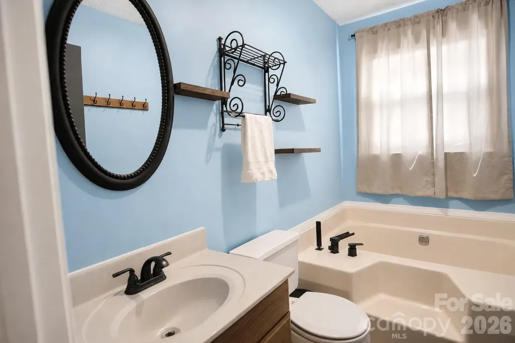 47 Caribou Lane Burnsville NC 28714