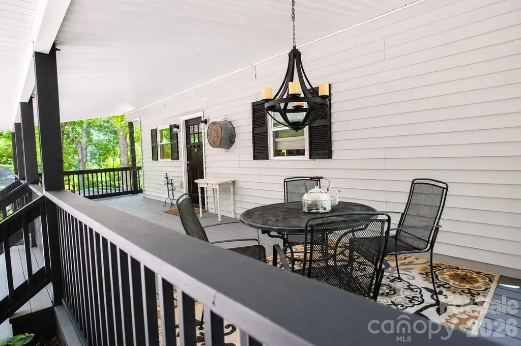 47 Caribou Lane Burnsville NC 28714