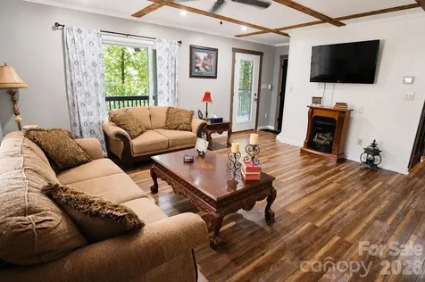 47 Caribou Lane Burnsville NC 28714