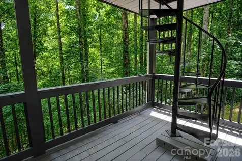 47 Caribou Lane Burnsville NC 28714