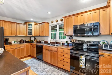 108 High Lake Drive Nebo NC 28761