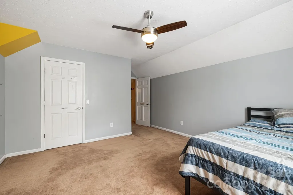 318 Sharon Avenue NW Lenoir NC 28645