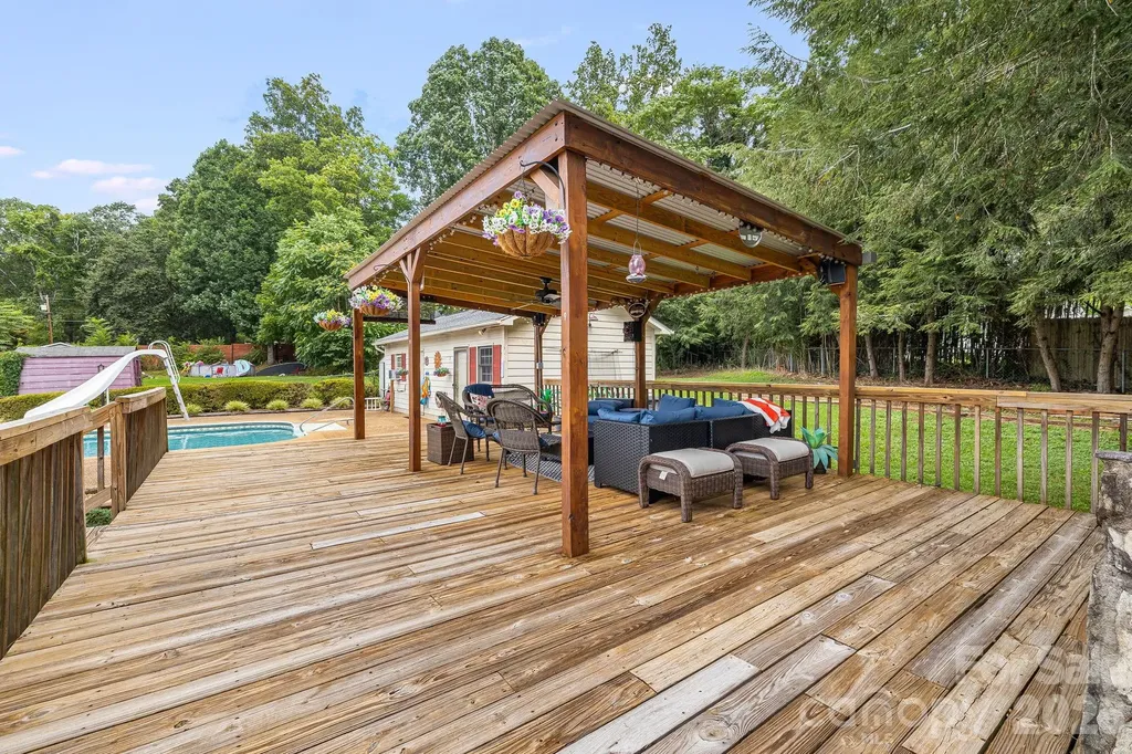318 Sharon Avenue NW Lenoir NC 28645
