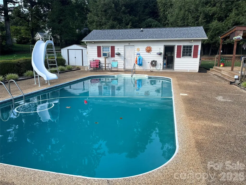 318 Sharon Avenue NW Lenoir NC 28645