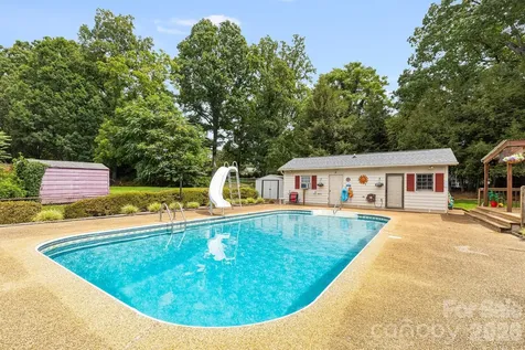 318 Sharon Avenue NW Lenoir NC 28645
