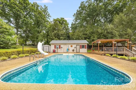318 Sharon Avenue NW Lenoir NC 28645