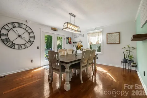 318 Sharon Avenue NW Lenoir NC 28645