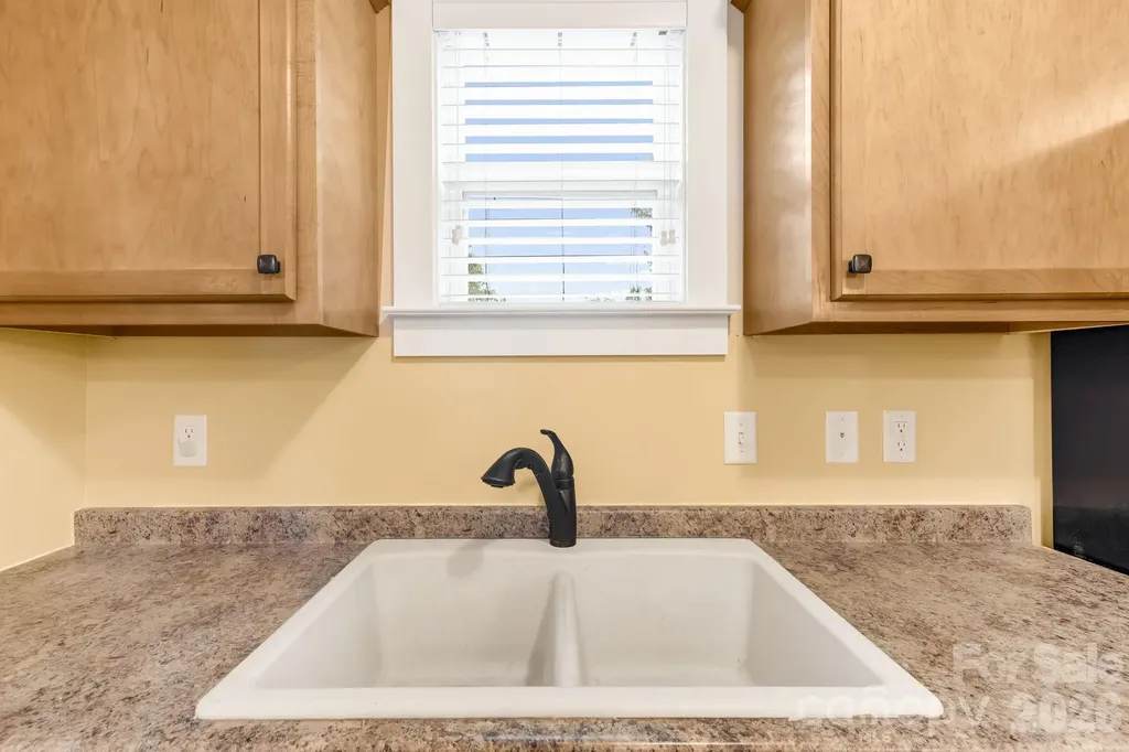 2 Cottage Cove Lane Asheville NC 28803