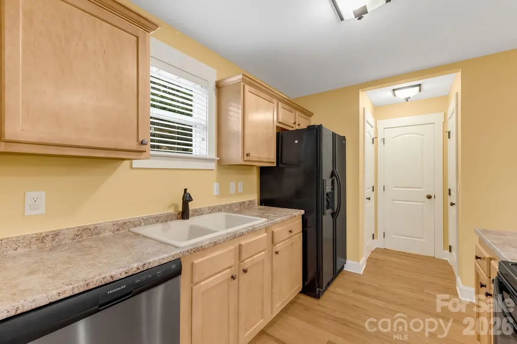 2 Cottage Cove Lane Asheville NC 28803