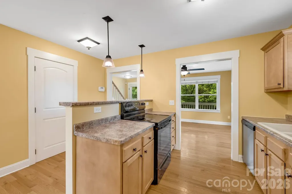 2 Cottage Cove Lane Asheville NC 28803