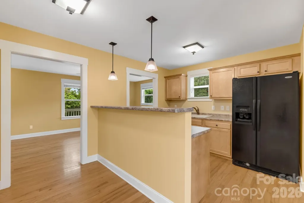 2 Cottage Cove Lane Asheville NC 28803