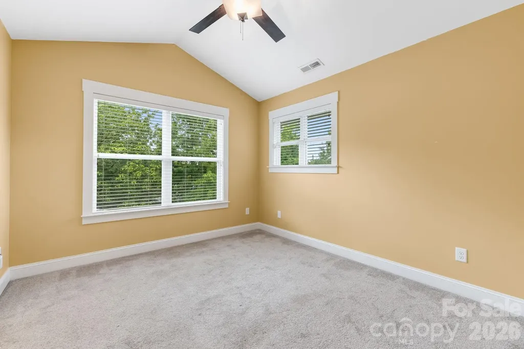 2 Cottage Cove Lane Asheville NC 28803