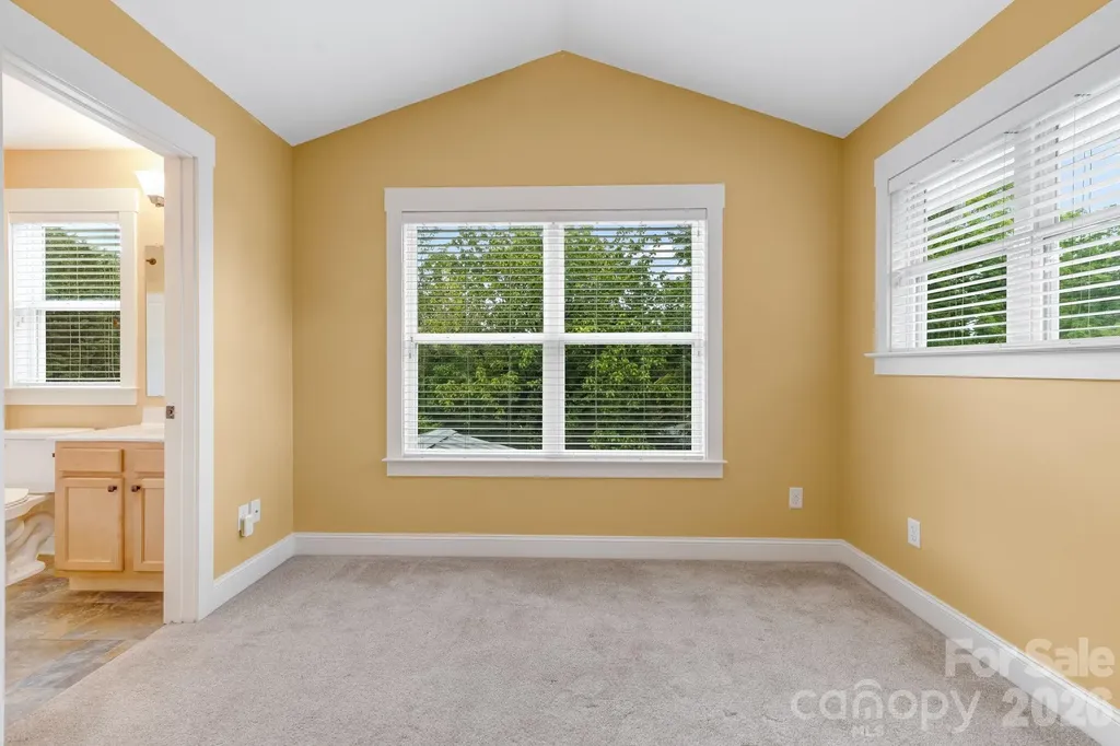 2 Cottage Cove Lane Asheville NC 28803