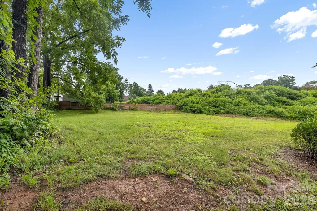 2 Cottage Cove Lane Asheville NC 28803