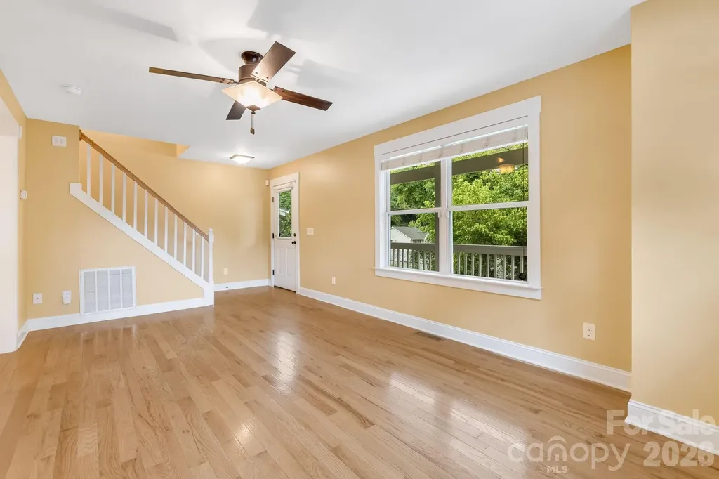 2 Cottage Cove Lane Asheville NC 28803