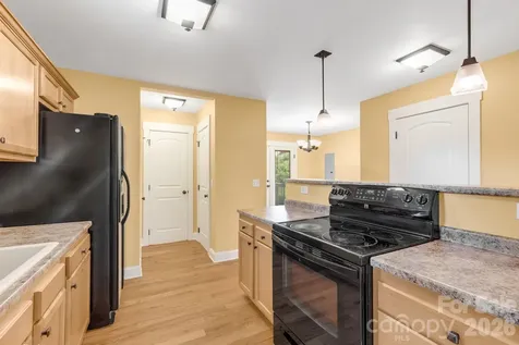 2 Cottage Cove Lane Asheville NC 28803