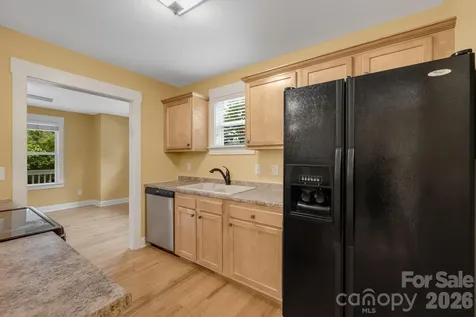 2 Cottage Cove Lane Asheville NC 28803
