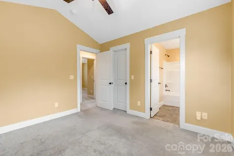 2 Cottage Cove Lane Asheville NC 28803