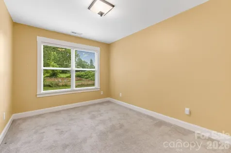 2 Cottage Cove Lane Asheville NC 28803
