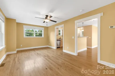 2 Cottage Cove Lane Asheville NC 28803