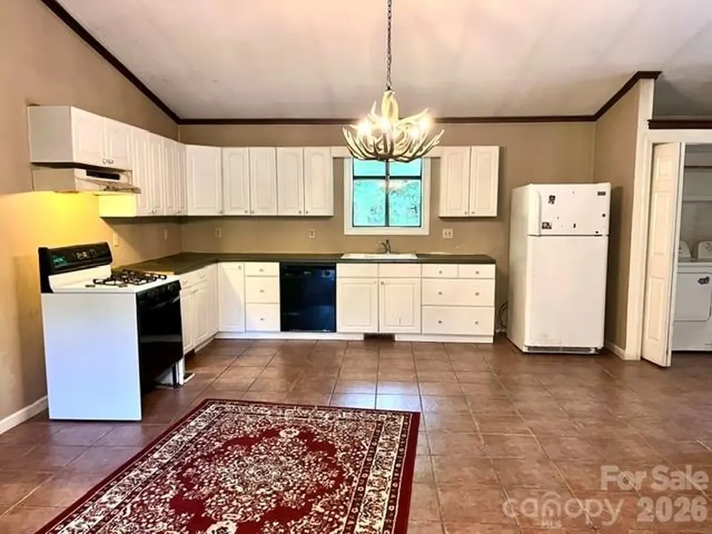 105 Chestnut Hill Road Black Mountain NC 28711