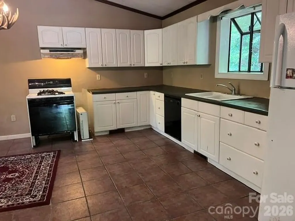 105 Chestnut Hill Road Black Mountain NC 28711
