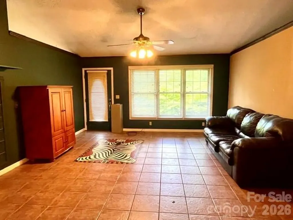105 Chestnut Hill Road Black Mountain NC 28711