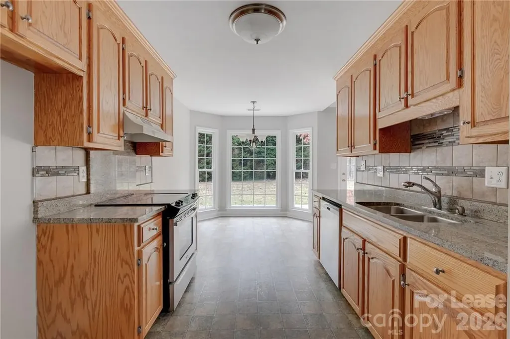 136 Trollingwood Lane Mooresville NC 28117